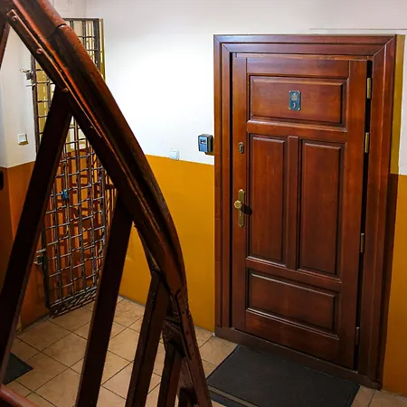 Grodzka 21 Self-check In Hotel apartamentowy 4*