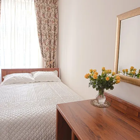 Grodzka 21 מלון דירות 4*